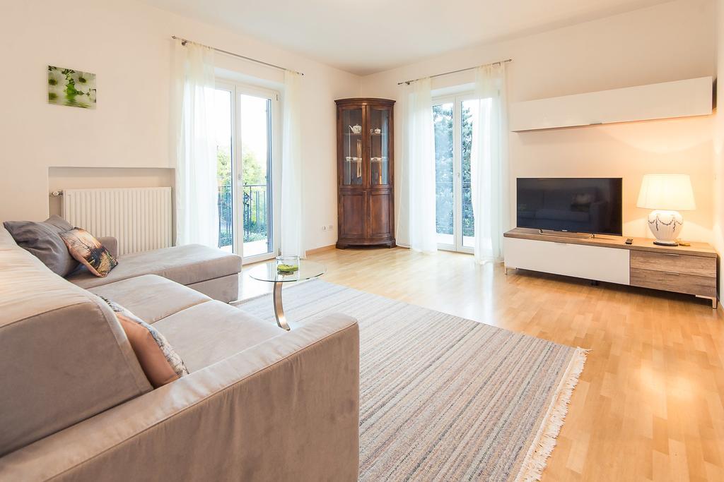 Haus Dorfblick Lägenhet Caldaro Exteriör bild